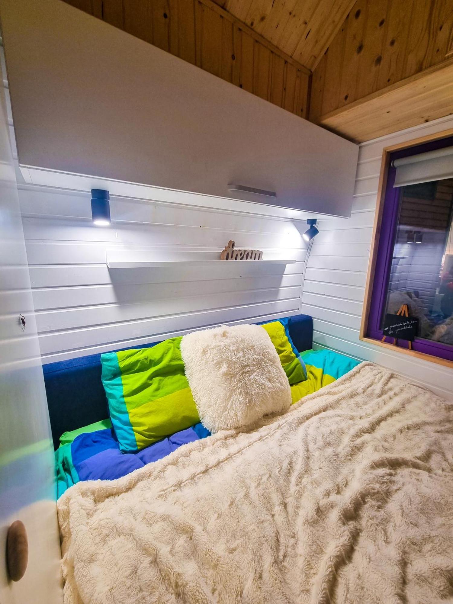 Central Tiny Houses Бухарест Екстер'єр фото